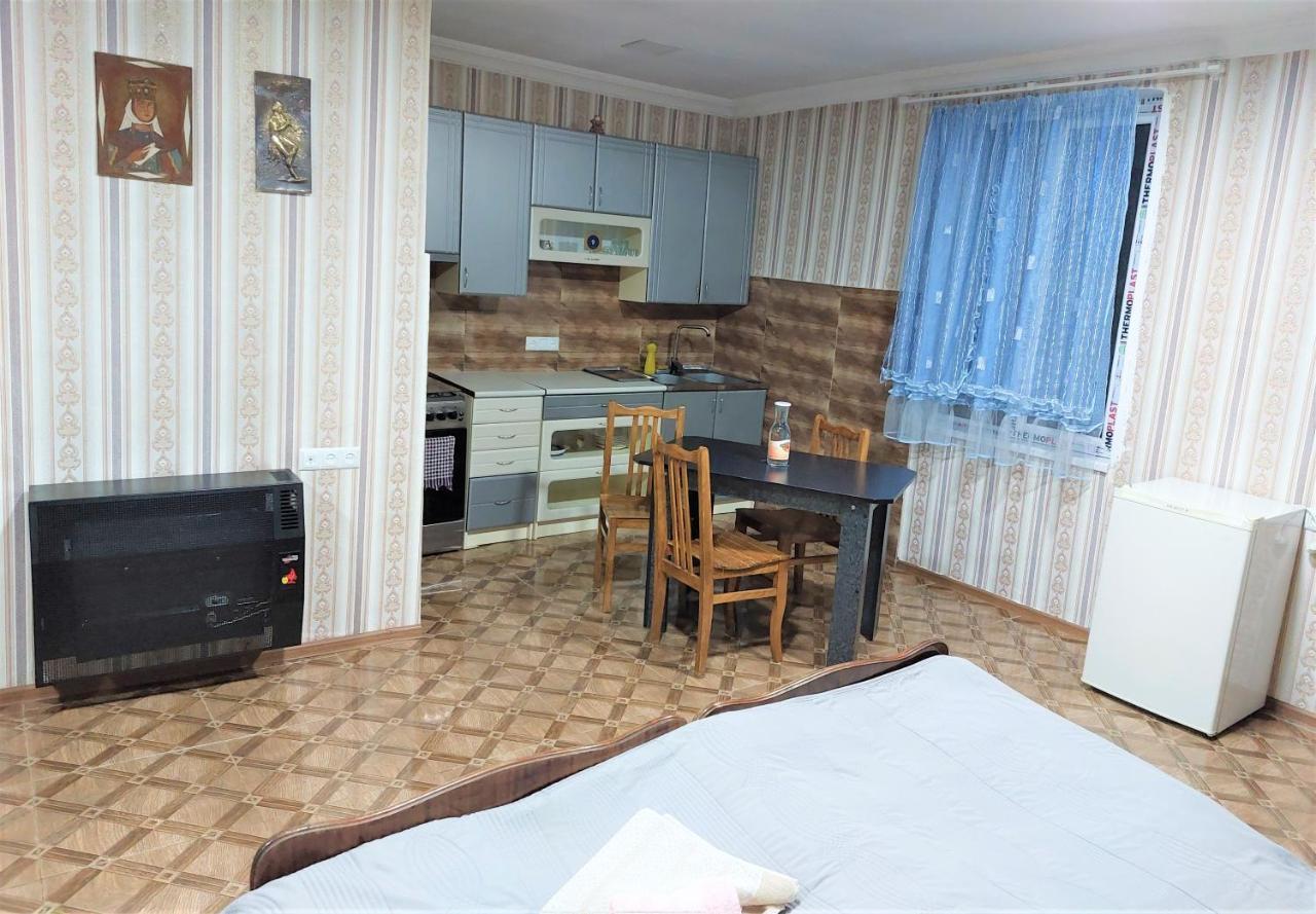 Apartment Beso Kutaisi Exterior foto