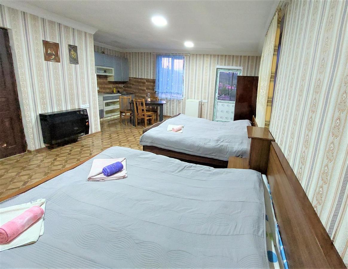 Apartment Beso Kutaisi Exterior foto
