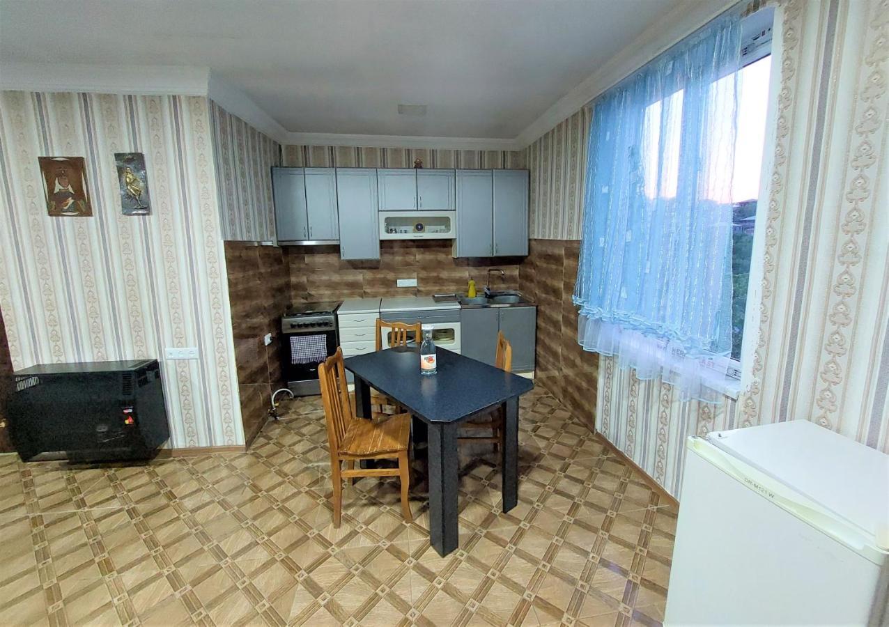 Apartment Beso Kutaisi Exterior foto